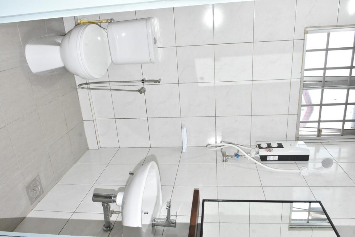 Rain Tree Homestay Bintulu Esterno foto