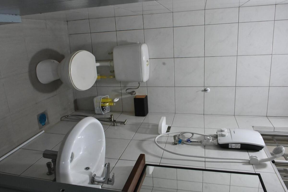 Rain Tree Homestay Bintulu Esterno foto